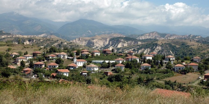 Събор на село Лозеница